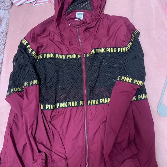 Pink windbreaker - Picture 6 of 7